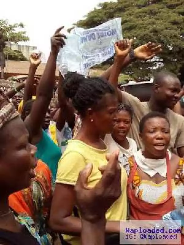 Photos: Hawkers Protest As Satchet Water Hits N20 In Edo